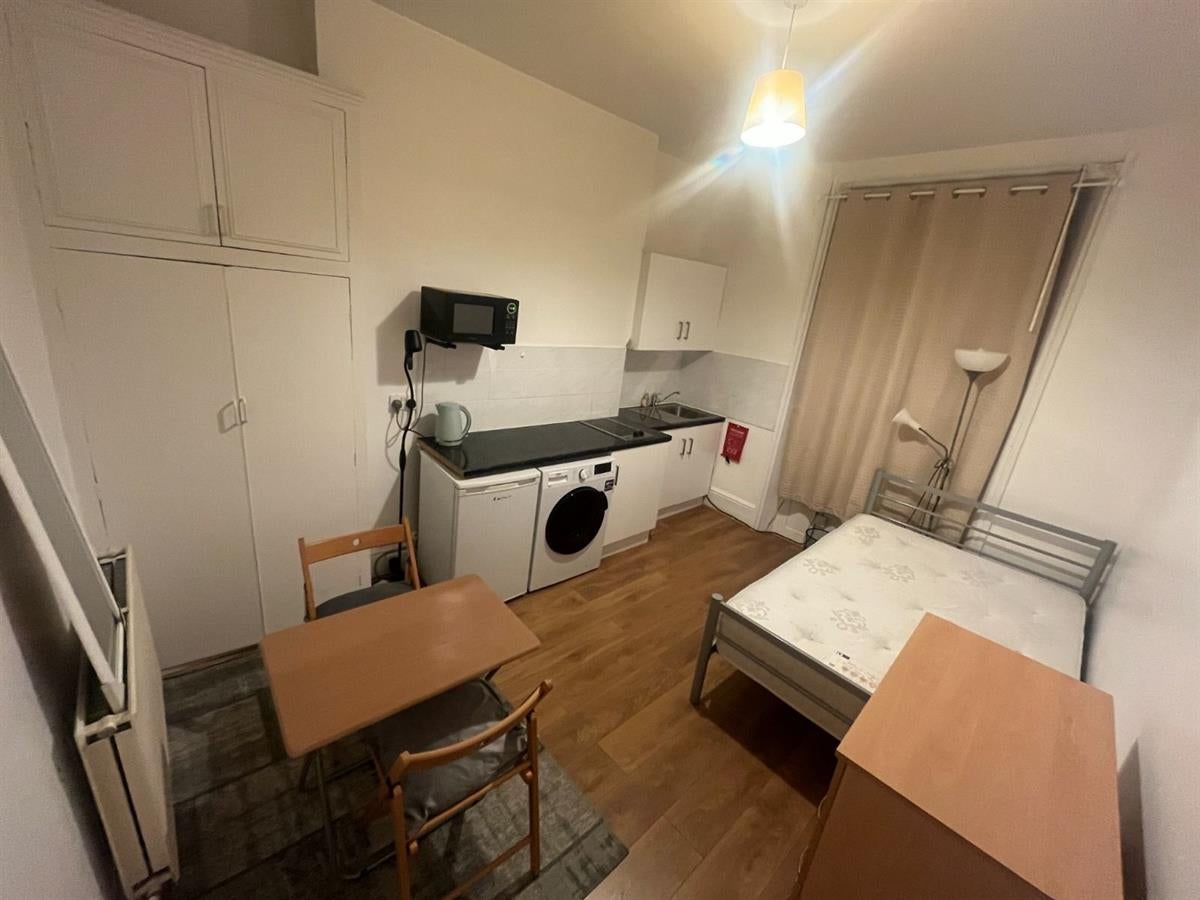 Flat Oakley Square in Greater London