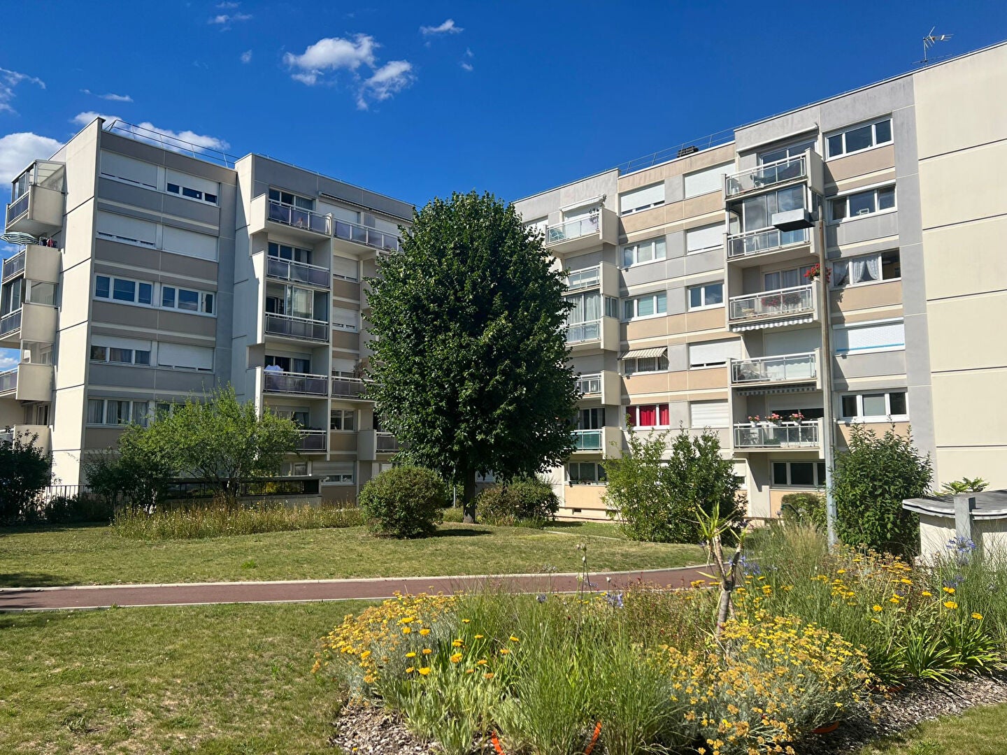 Flat Rue Auguste Renoir in Chatou