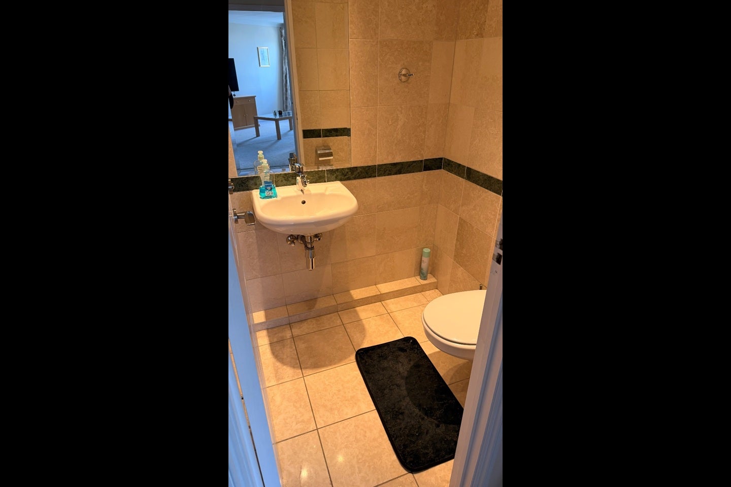 Flat Greville Road in Greater London