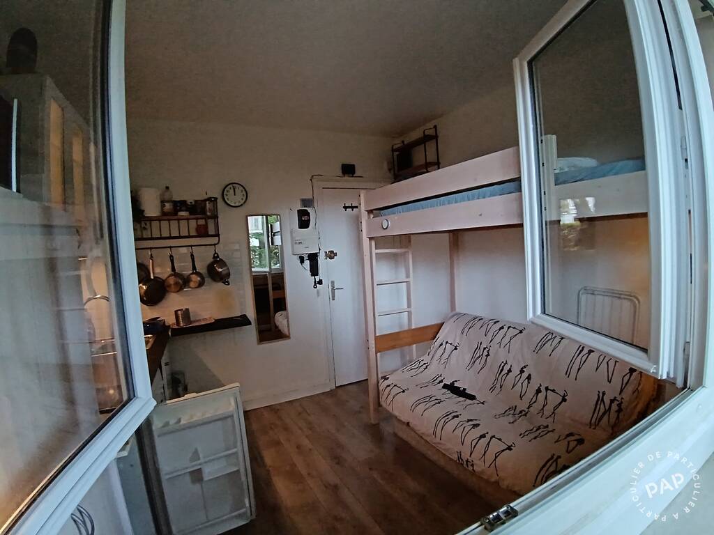 Room D 985 in Ville-d'Avray