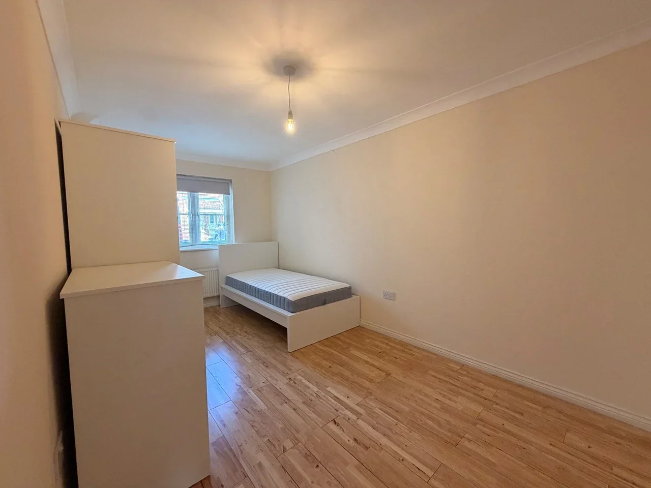 Room Michigan Close in Broxbourne