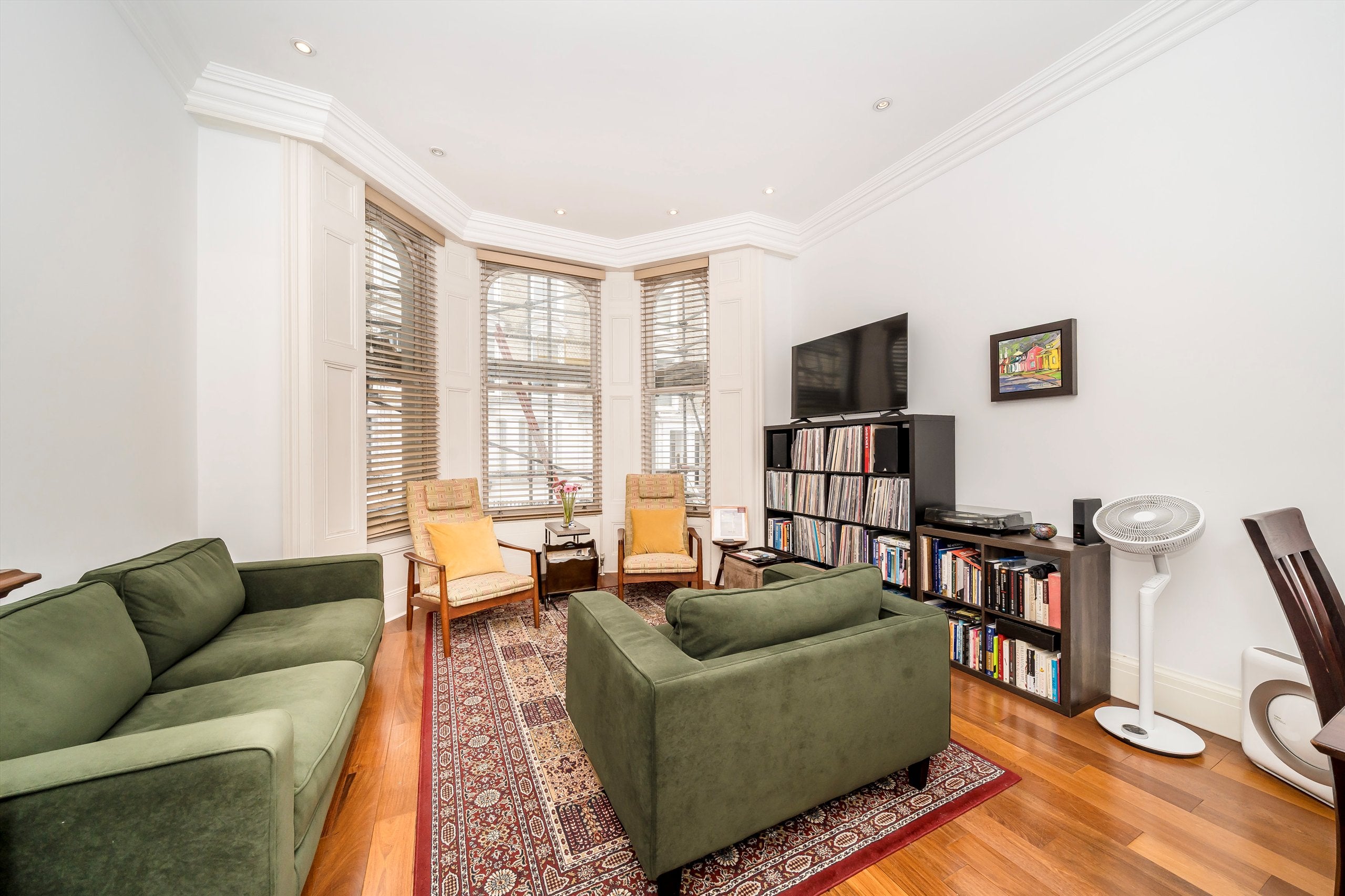 Flat Campden Hill Gardens in Greater London