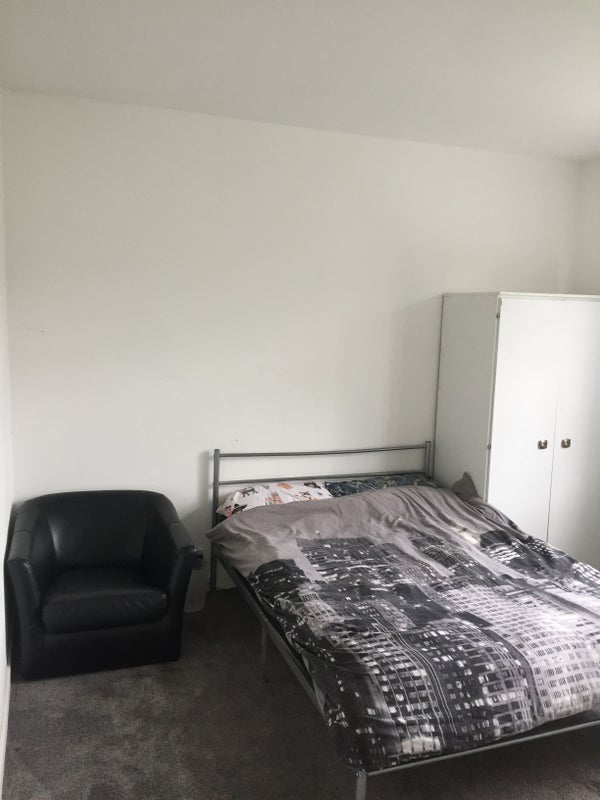 Room Calder Road in City of Edinburgh