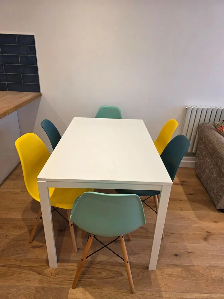 Flat Clapham Road in Greater London