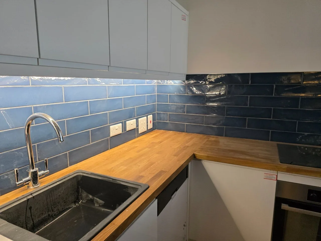 Flat Clapham Road in Greater London