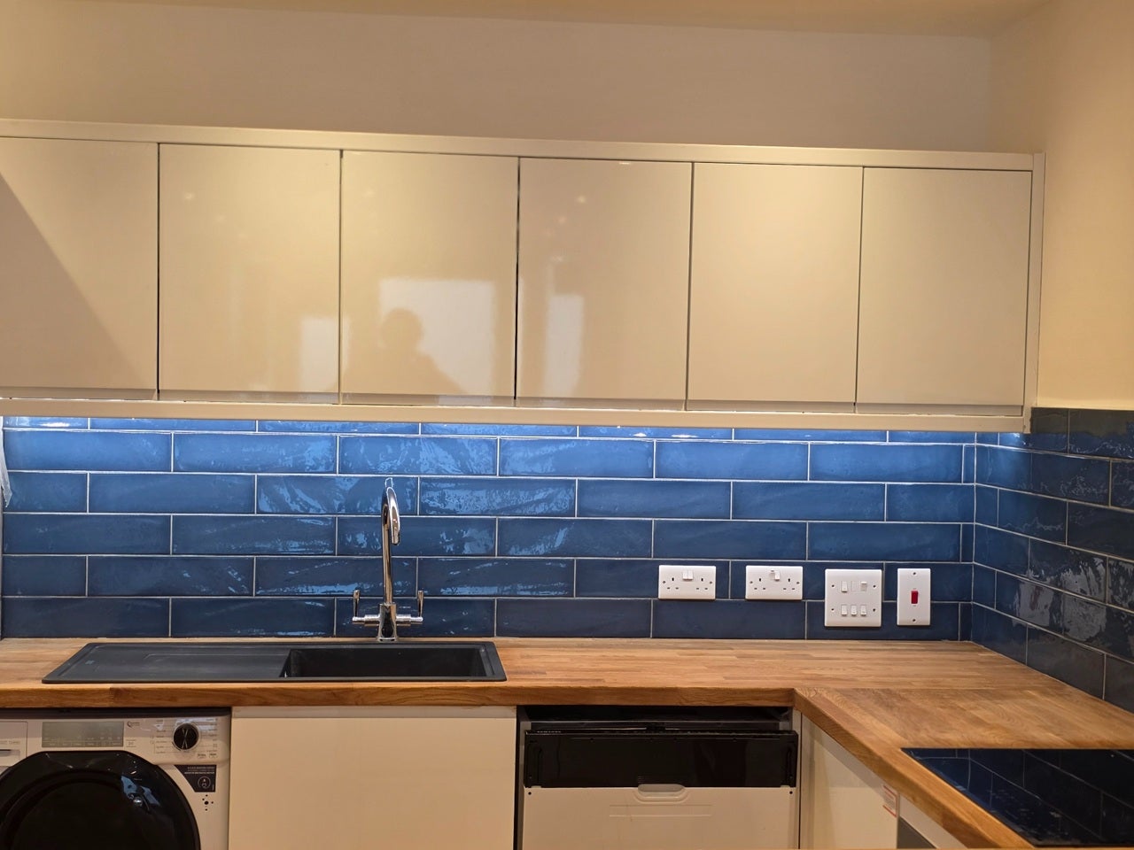 Flat Clapham Road in Greater London