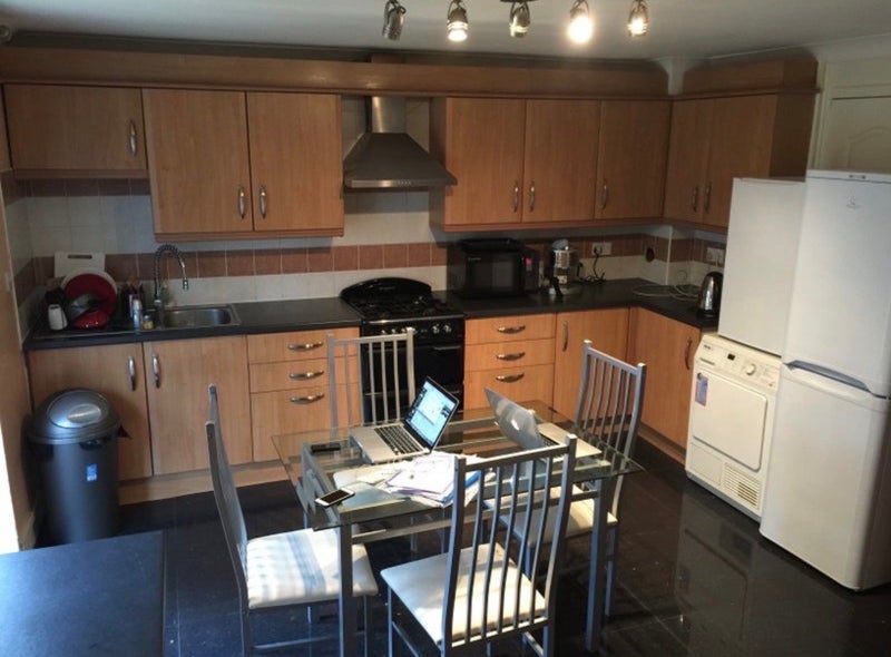 Room Lucorn Close in Greater London