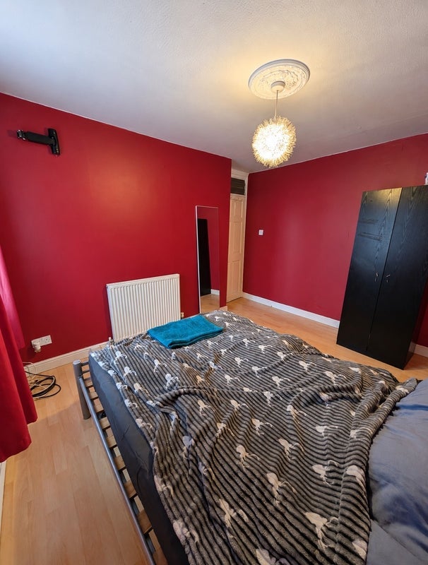 Room Lucorn Close in Greater London