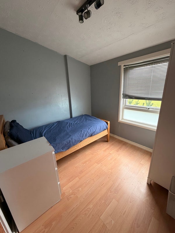 Room West Thorp in Newcastle upon Tyne