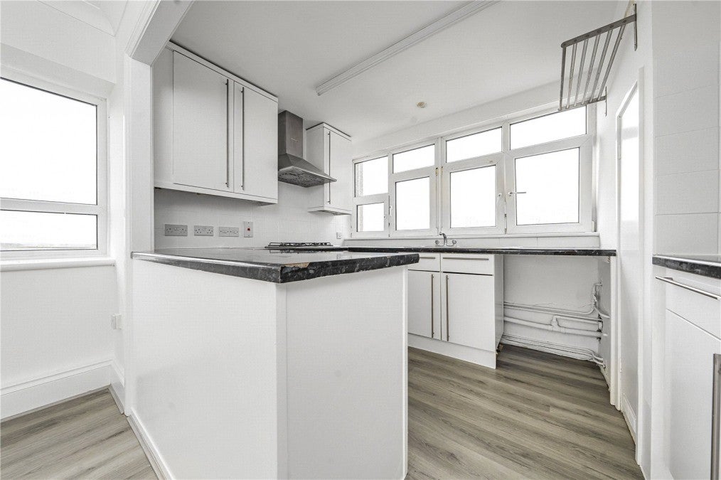 Flat Wimbledon Park Side in Greater London