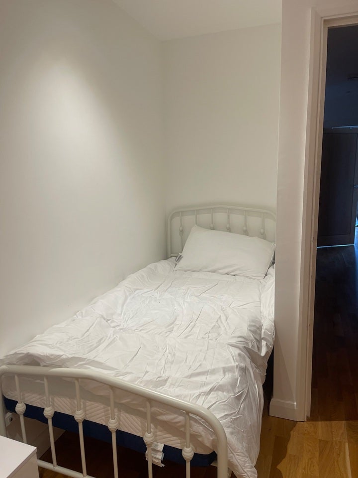 Room Grover Gardens in Greater London