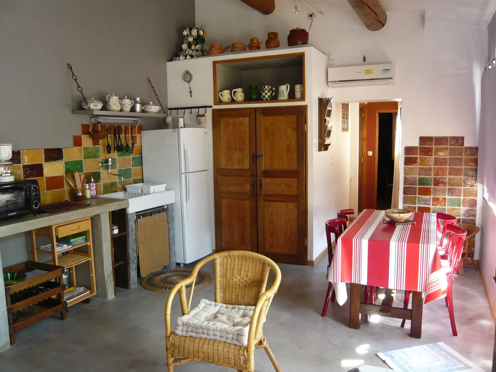 Appartement Avenue Cabassan Clarettes à Beauvoisin