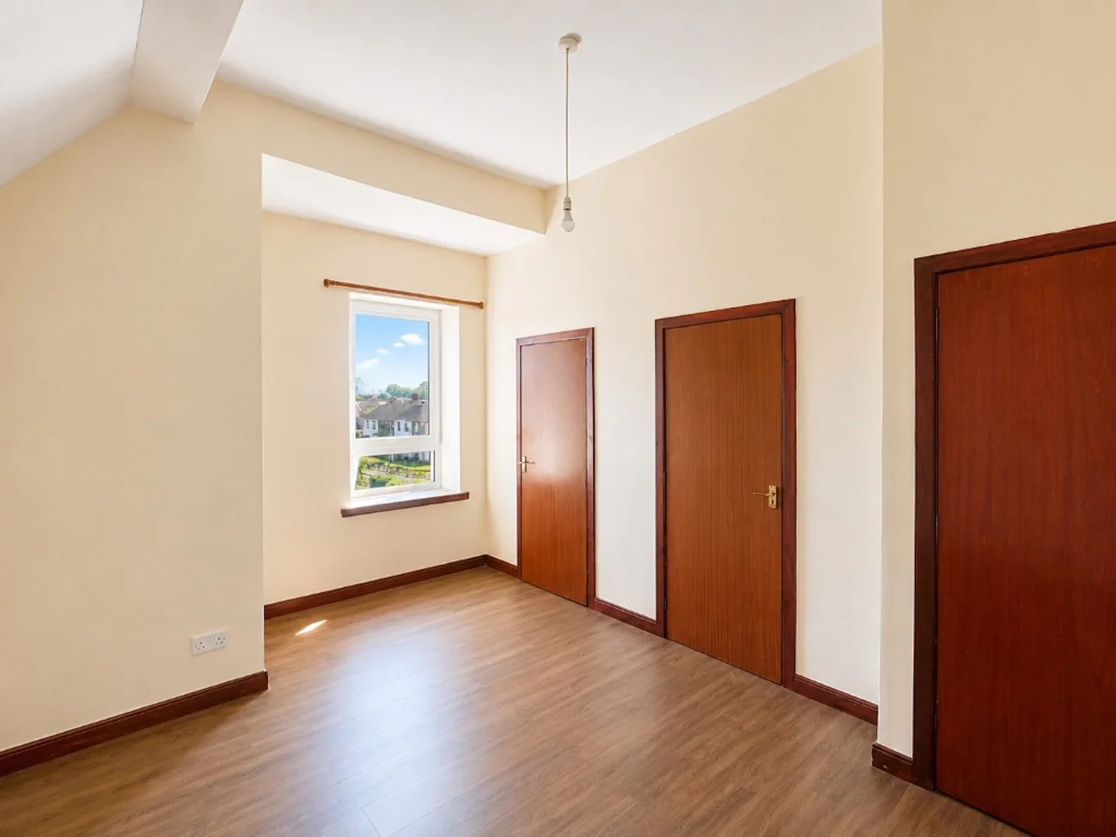 Flat Drumshoreland Road in Livingston