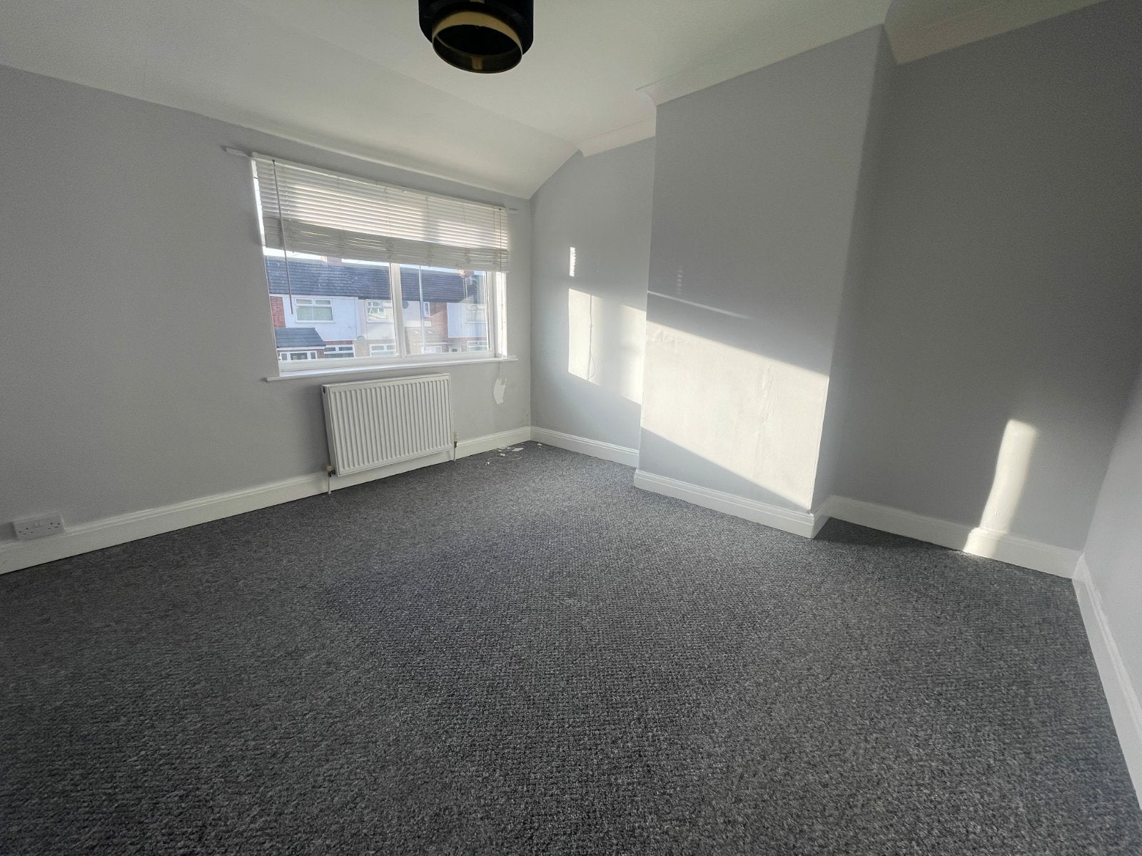 Flat Roslyn Road in Hull