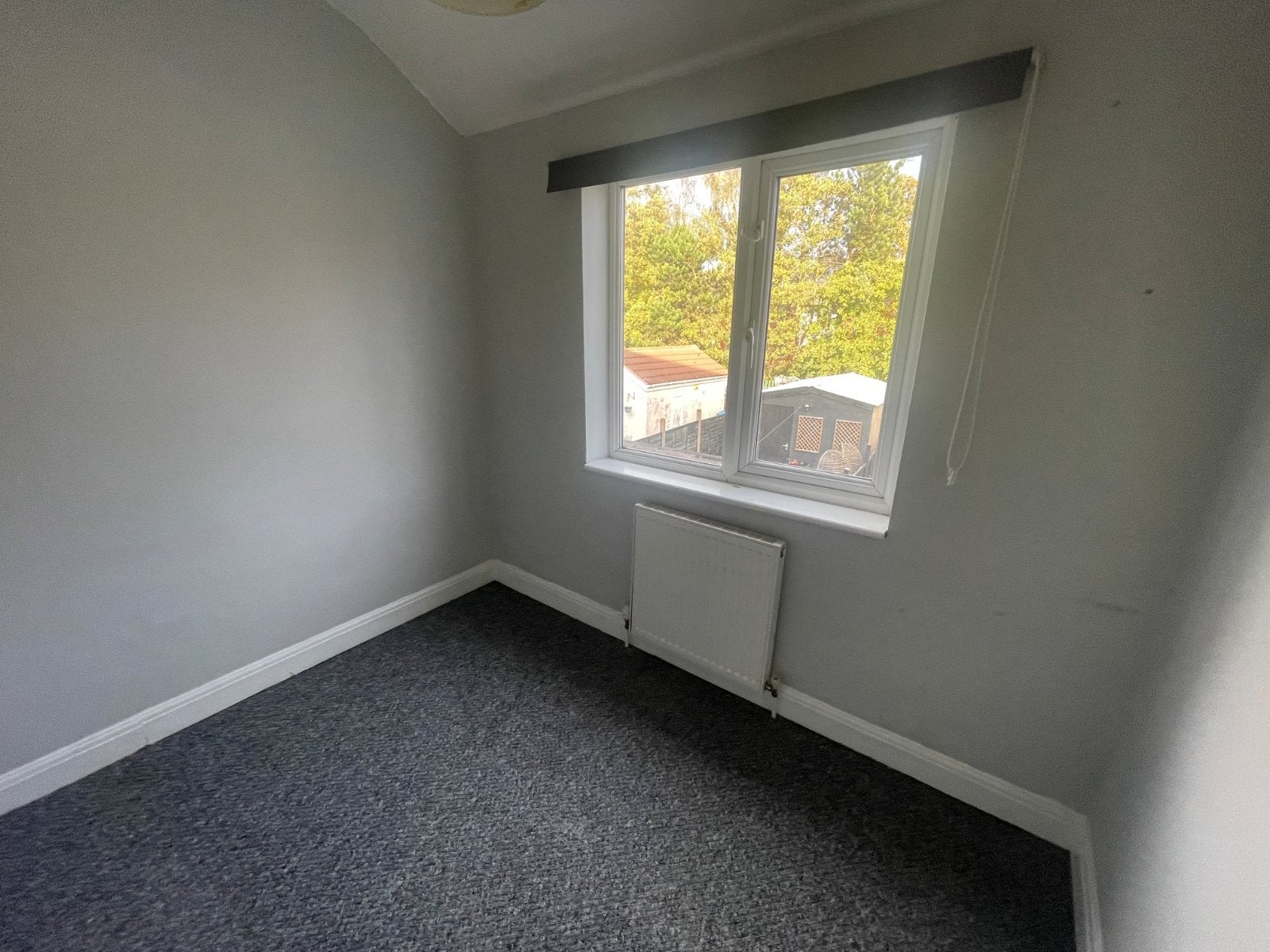 Flat Roslyn Road in Hull