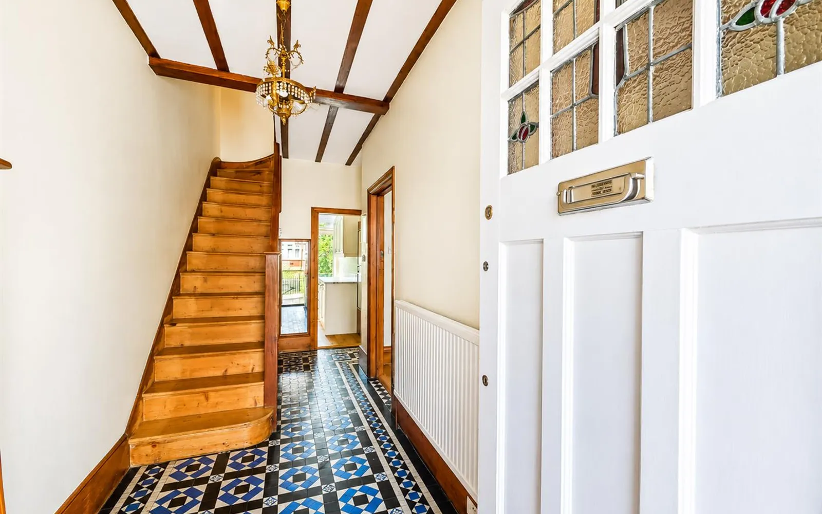House Ecclesbourne Gardens in Greater London
