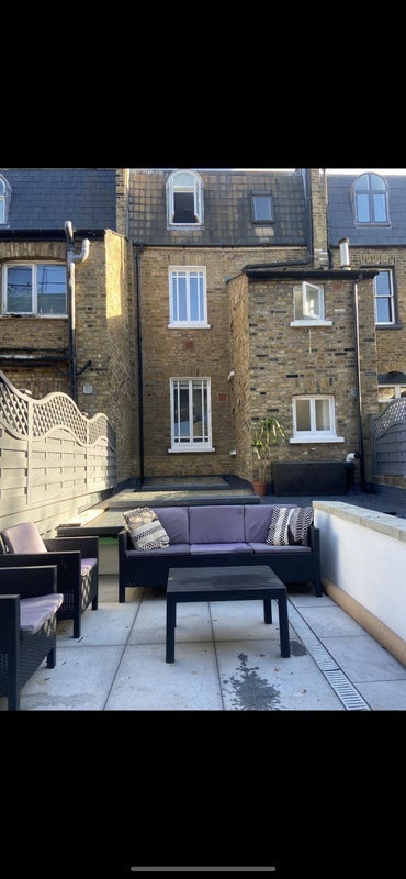 Room Coldharbour Lane in Greater London