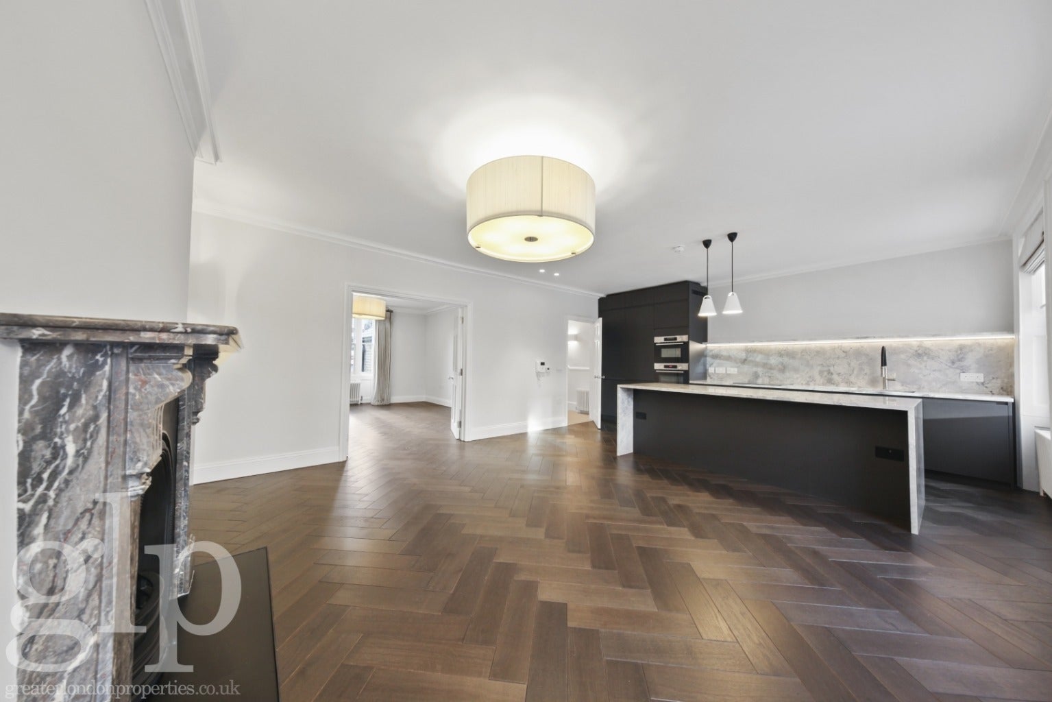 Flat Gower Street in Greater London