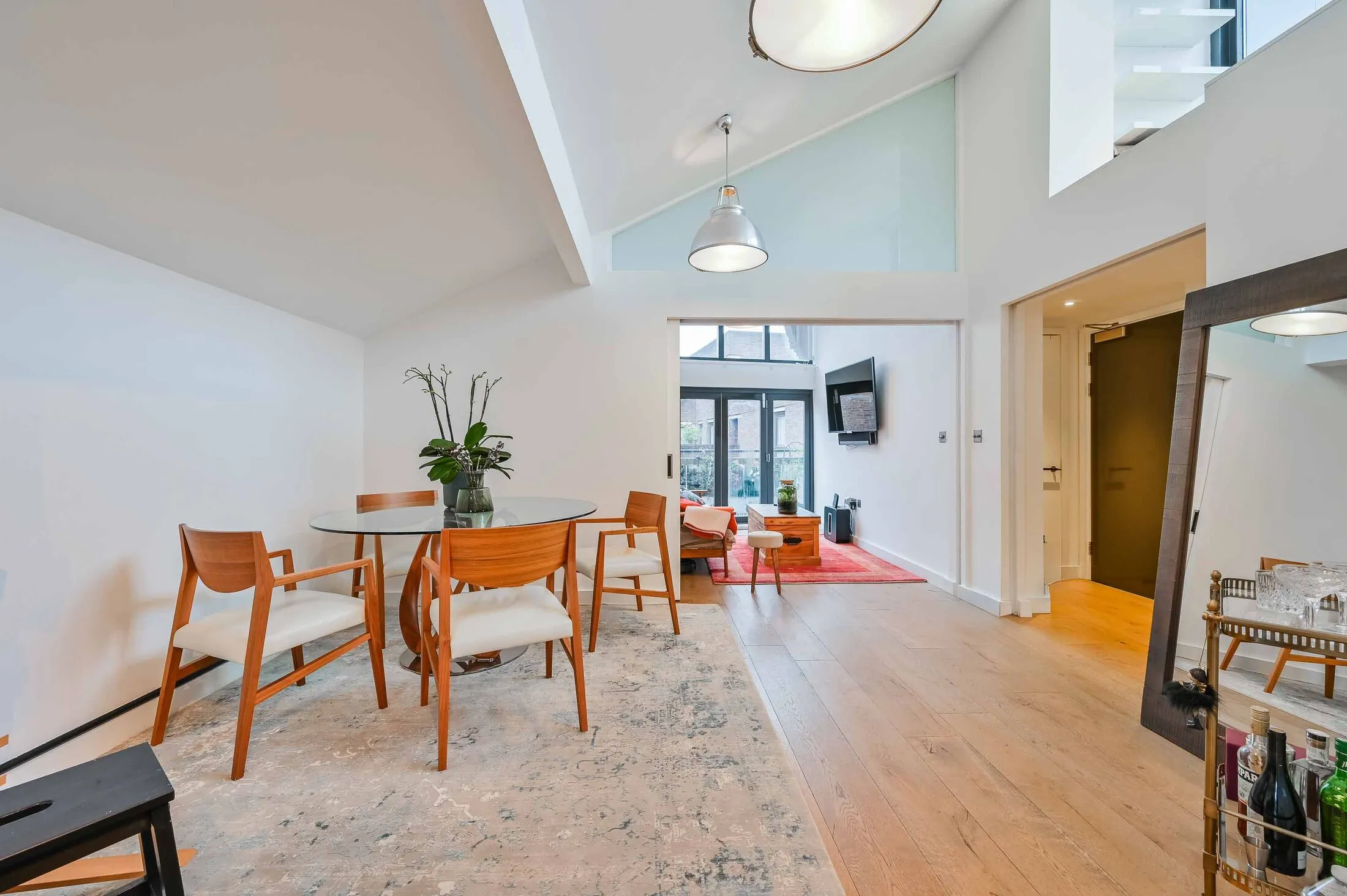 Flat Endell Street in Greater London