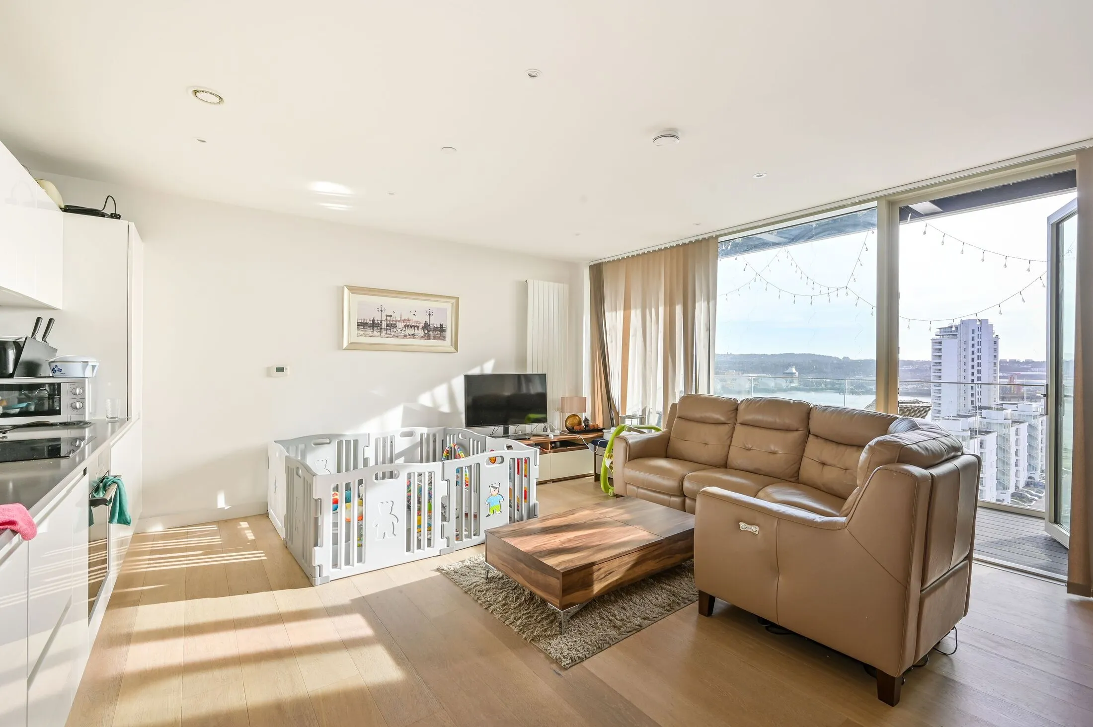 Flat Starboard Way in Greater London