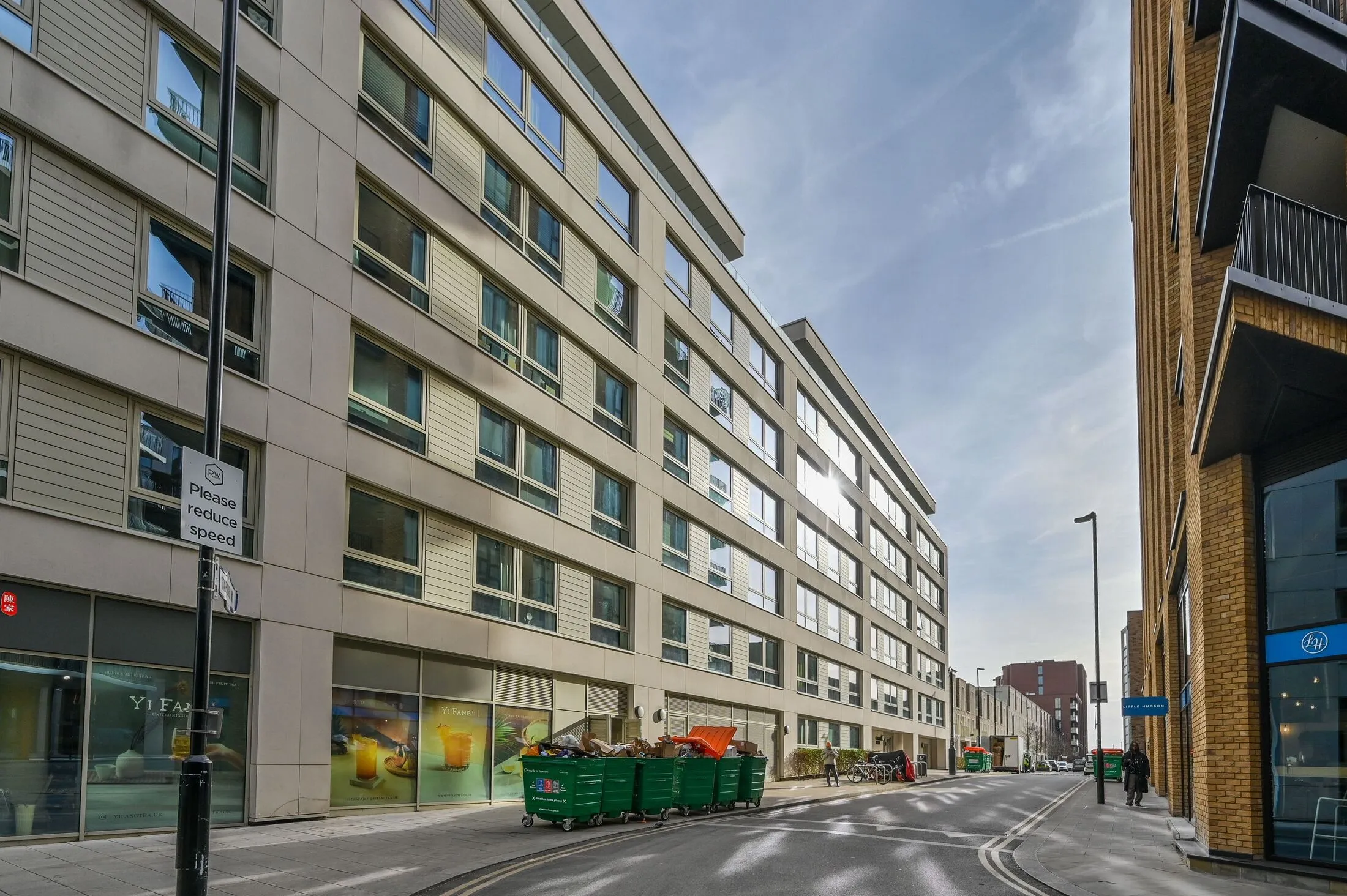 Flat Starboard Way in Greater London