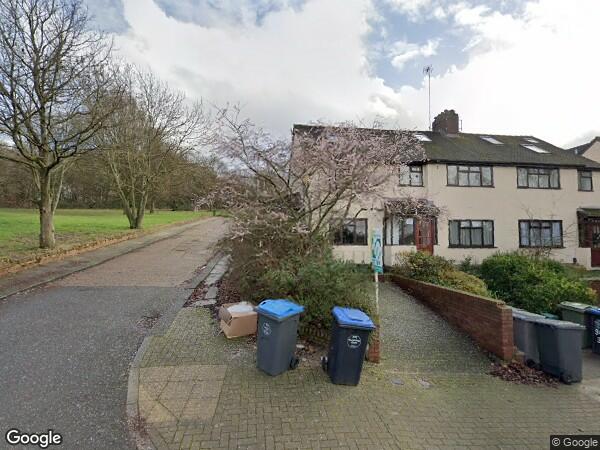 Flat Beverley Gardens in Greater London