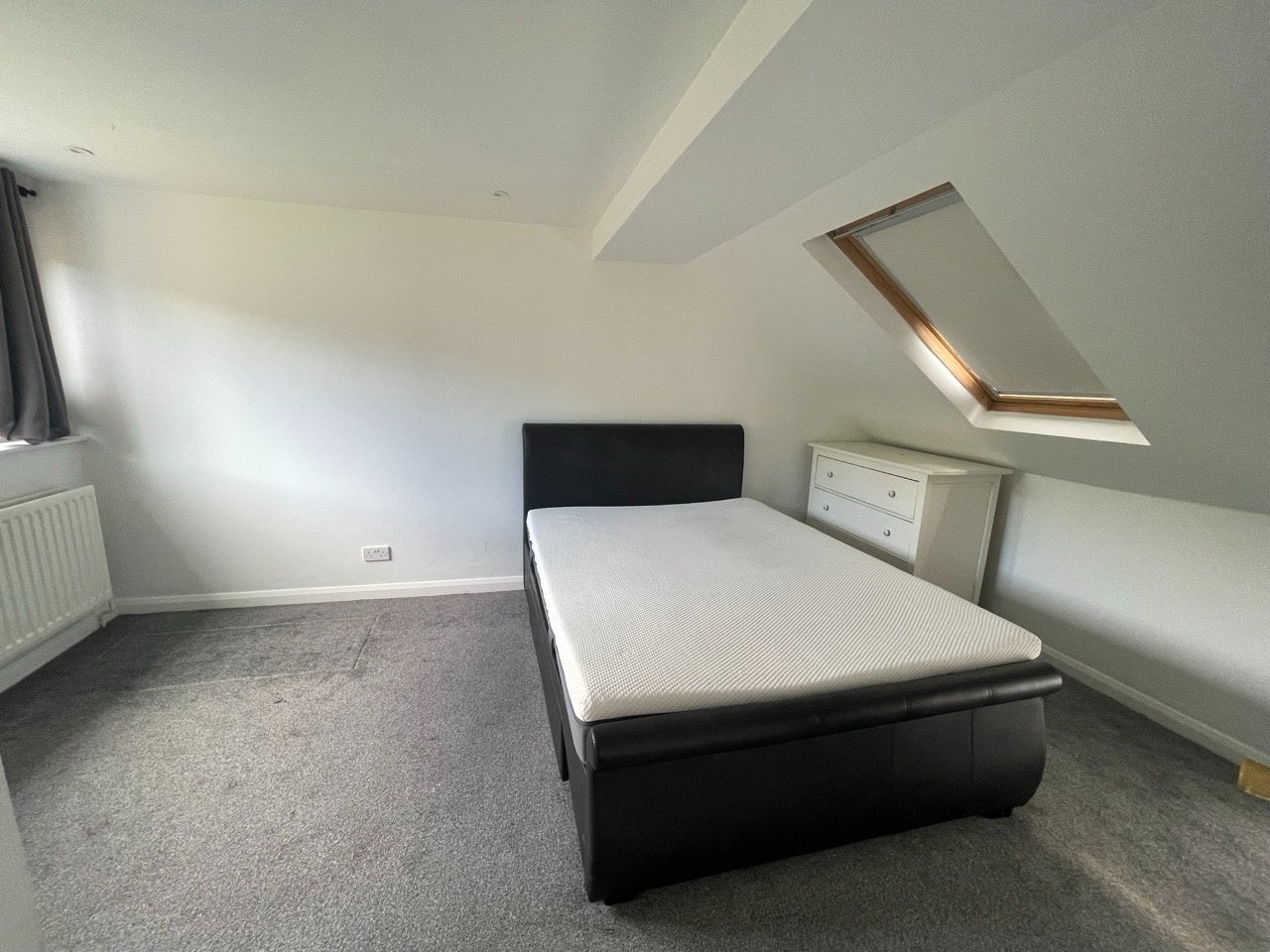 Flat Beverley Gardens in Greater London