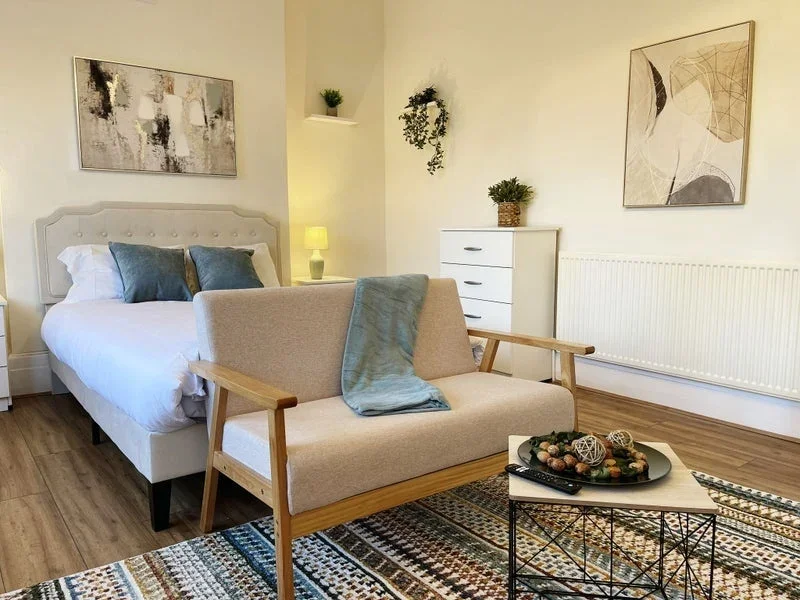 Room Agamemnon Road in Greater London