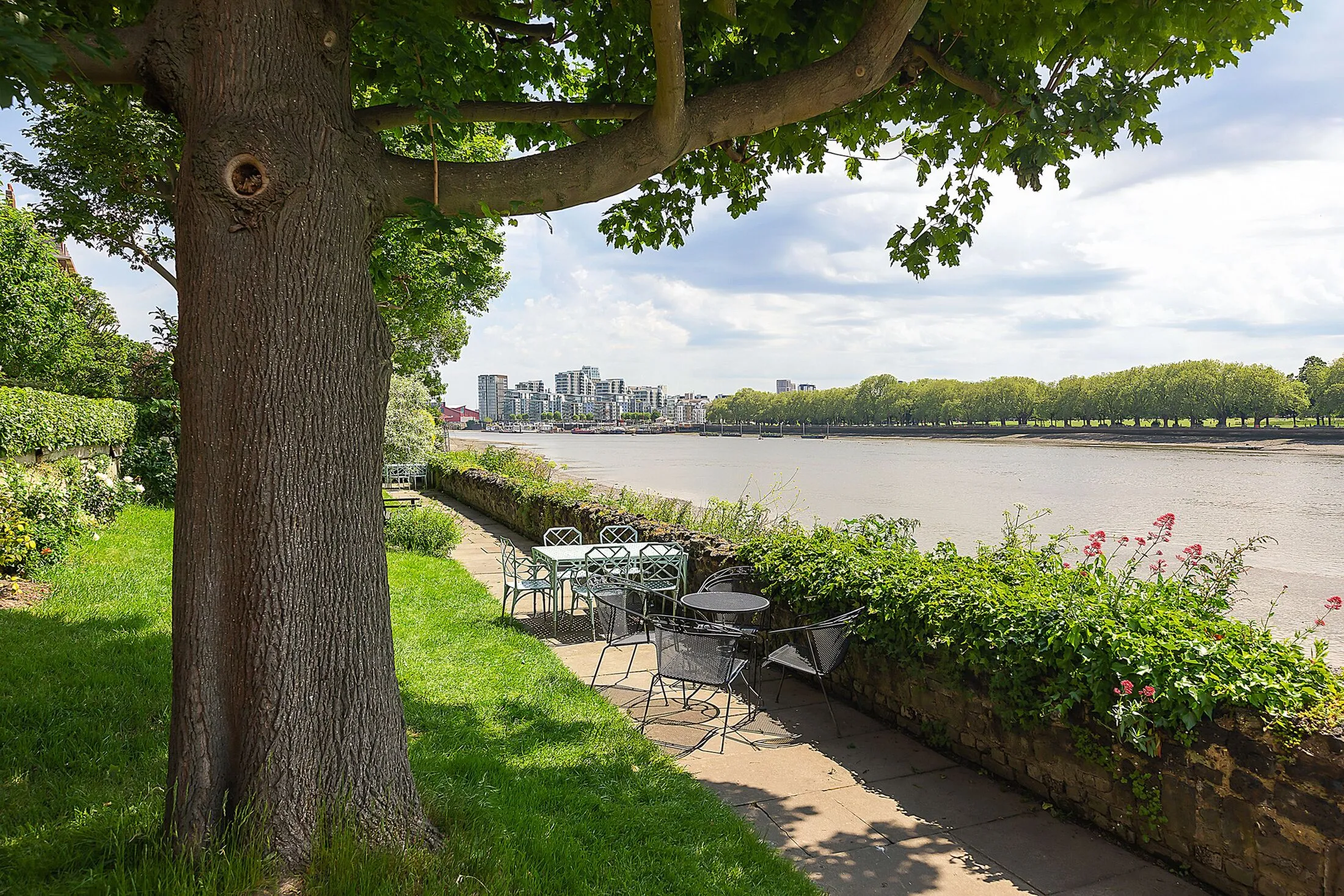 Flat Ranelagh Gardens in Greater London