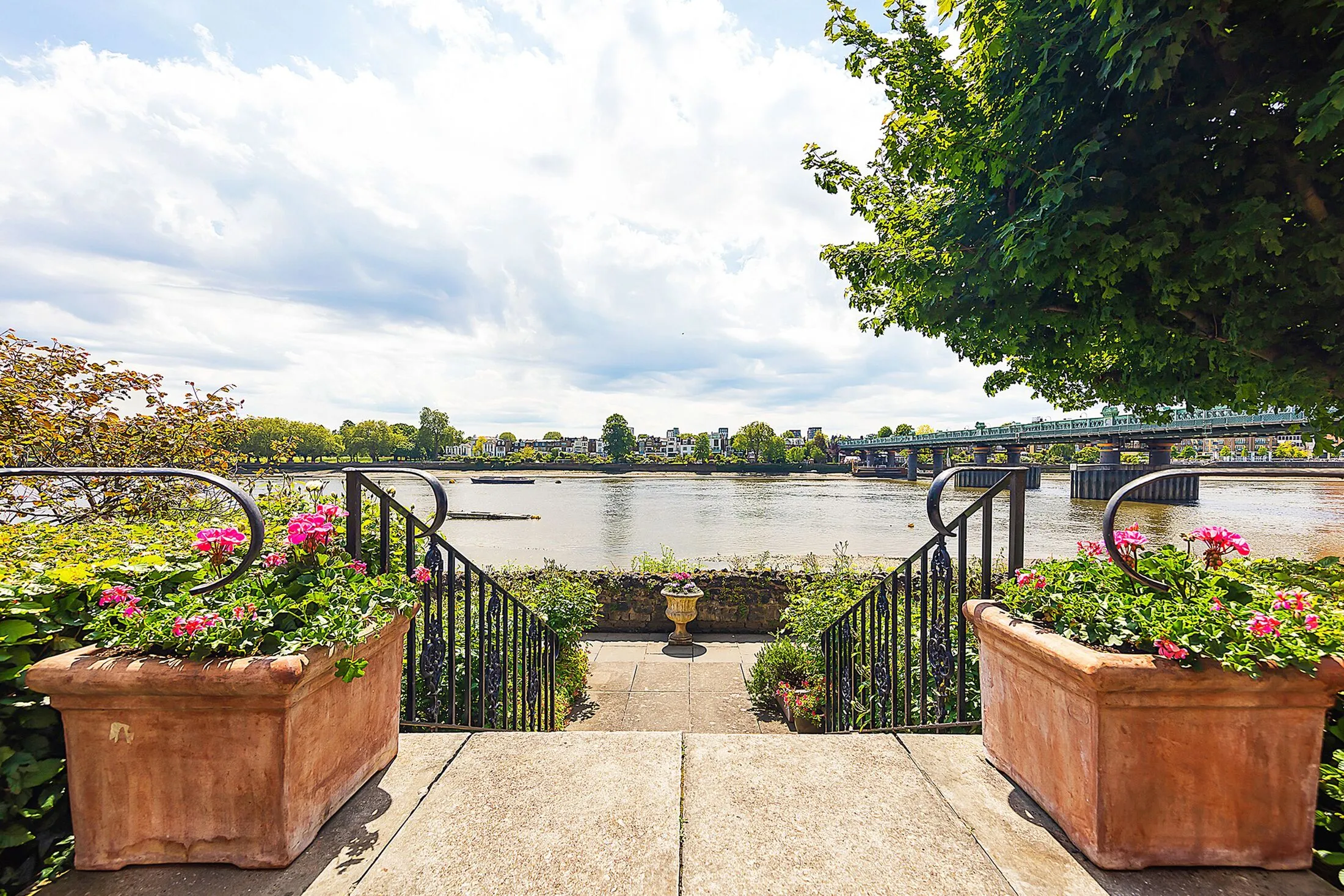 Flat Ranelagh Gardens in Greater London