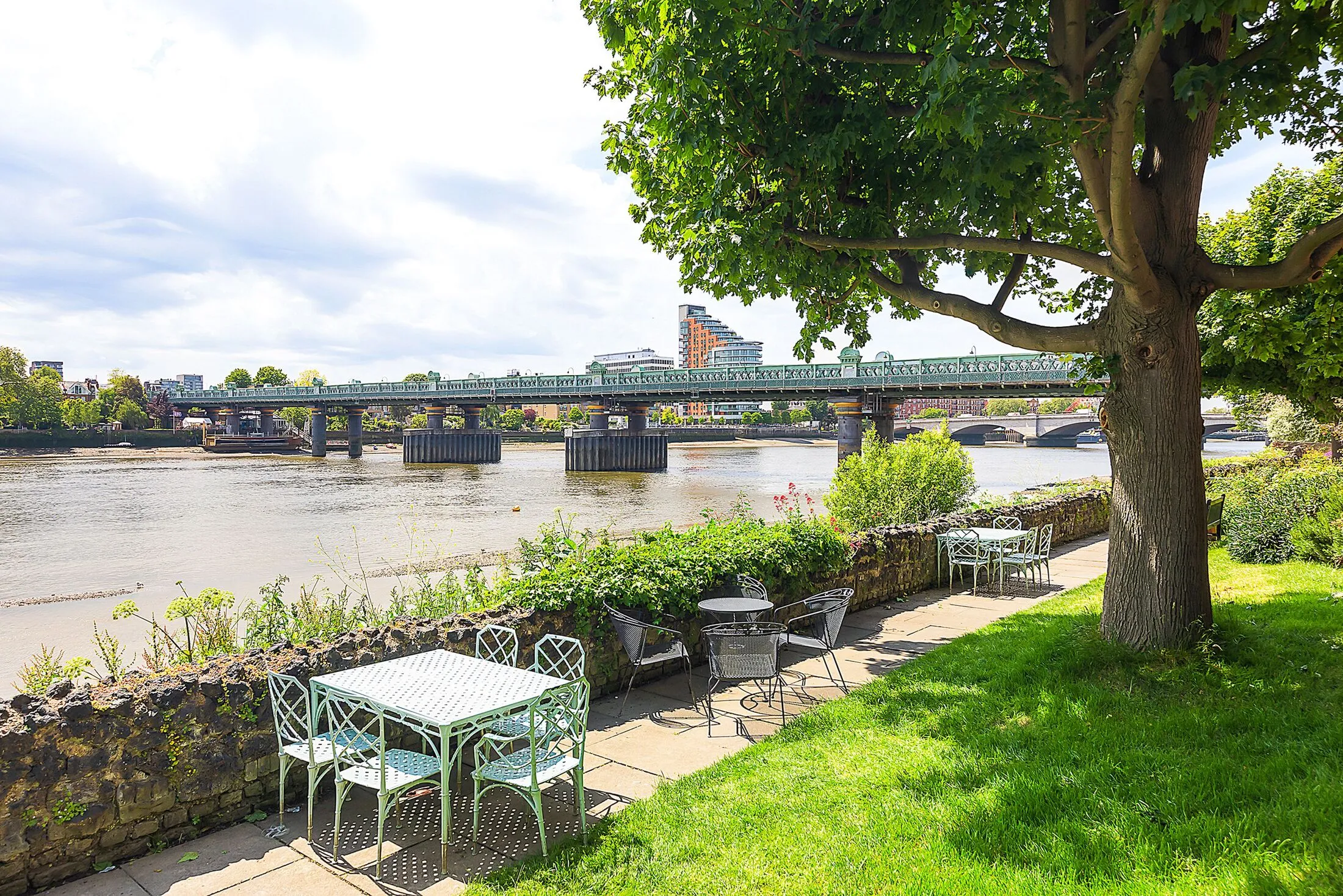 Flat Ranelagh Gardens in Greater London