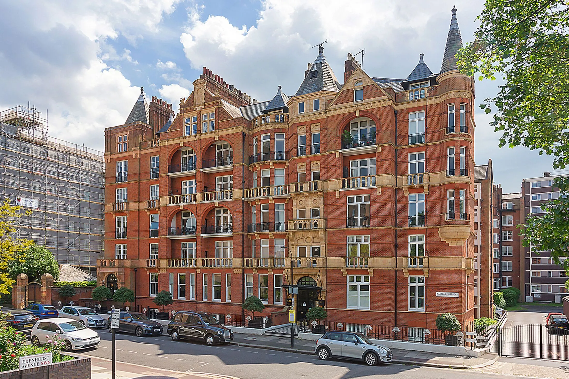 Flat Ranelagh Gardens in Greater London