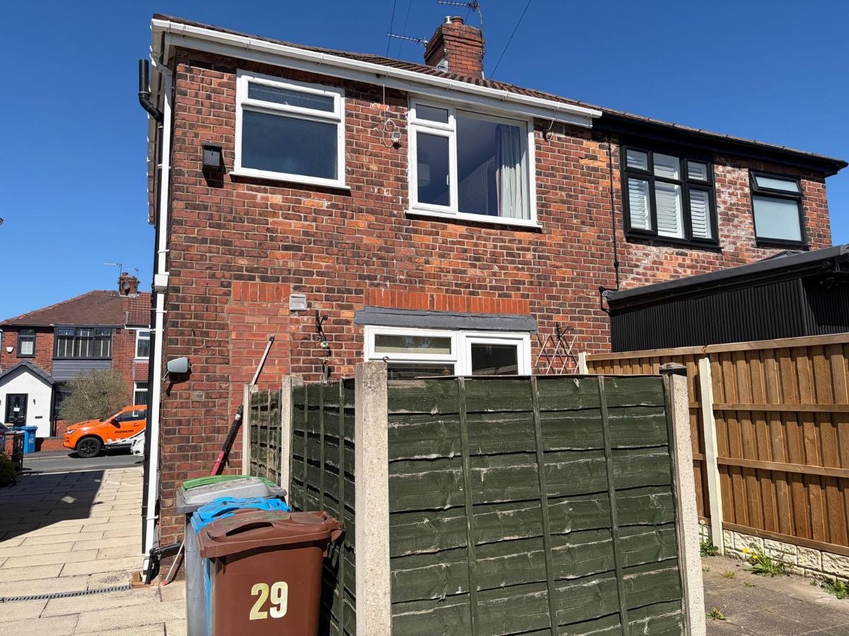 House Kirby Avenue in Chadderton