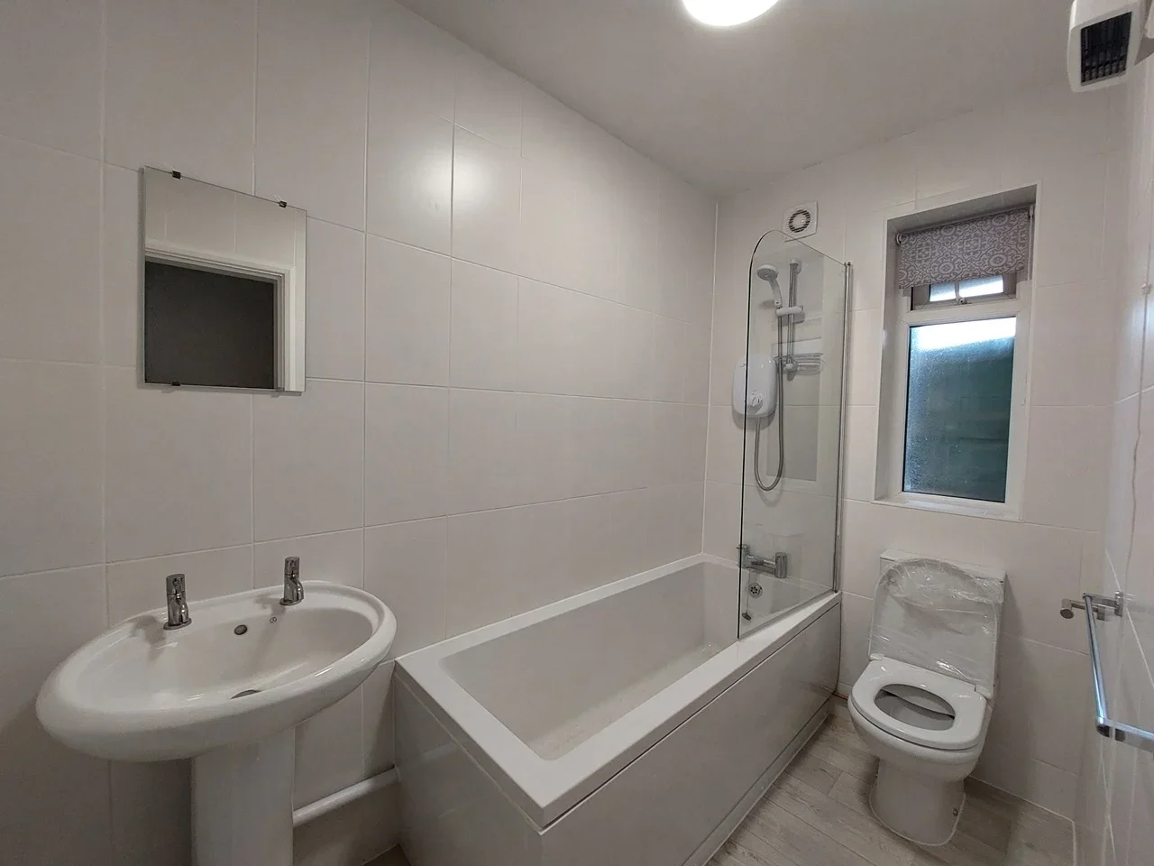 Flat Crendon Street in High Wycombe