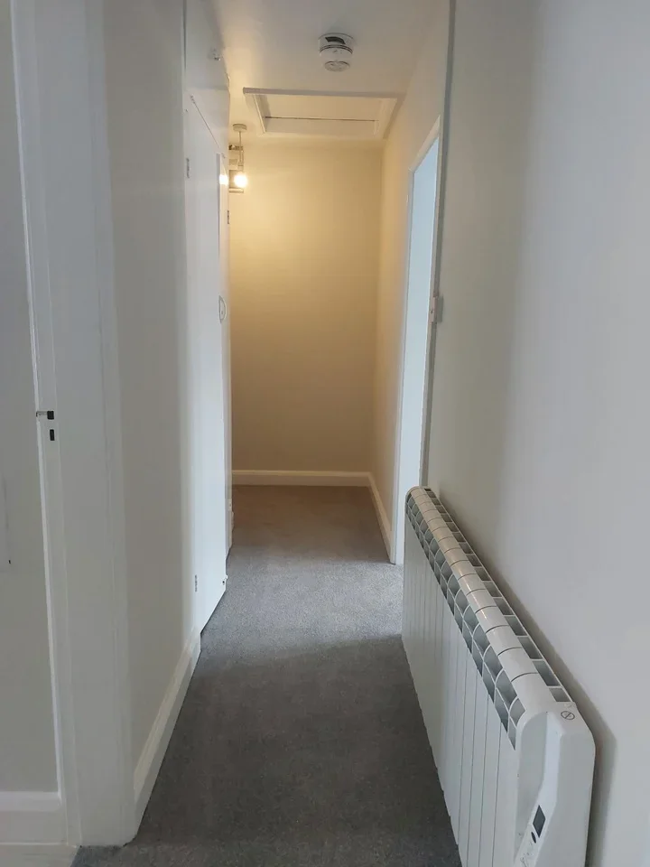 Flat Crendon Street in High Wycombe