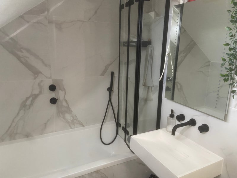 Room Eastcombe Avenue in Greater London