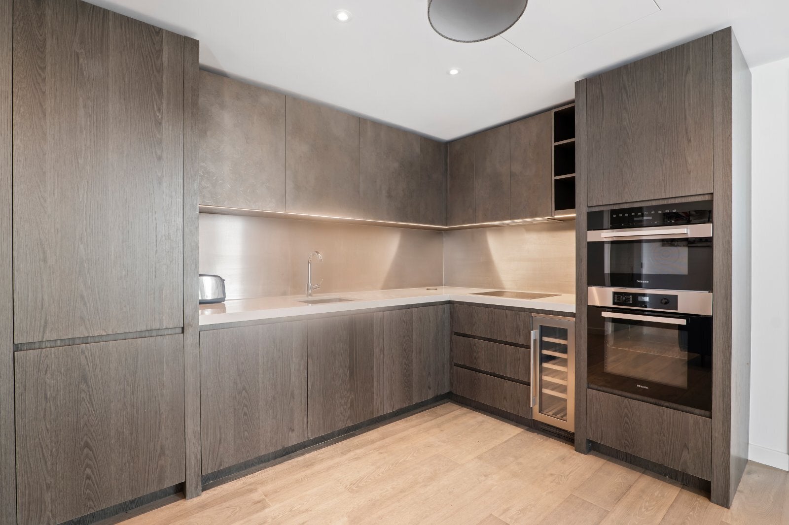 Flat Carnation Way in London