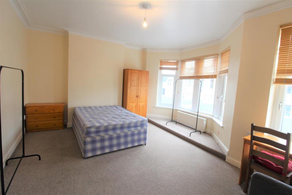 Flat Whitchurch Road in Cardiff