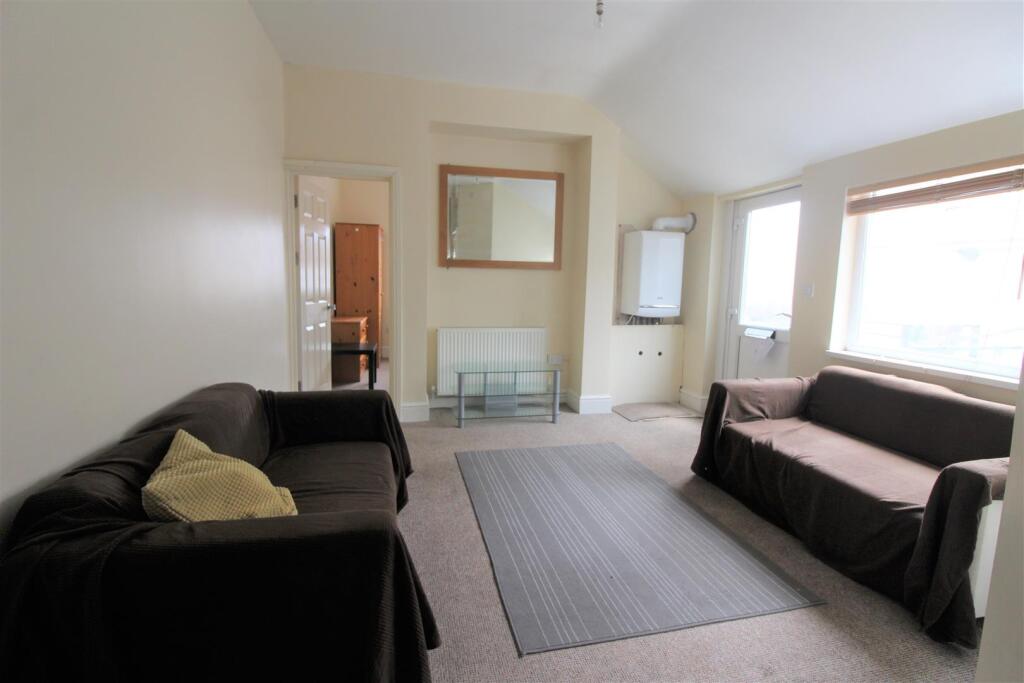 Flat Whitchurch Road in Cardiff
