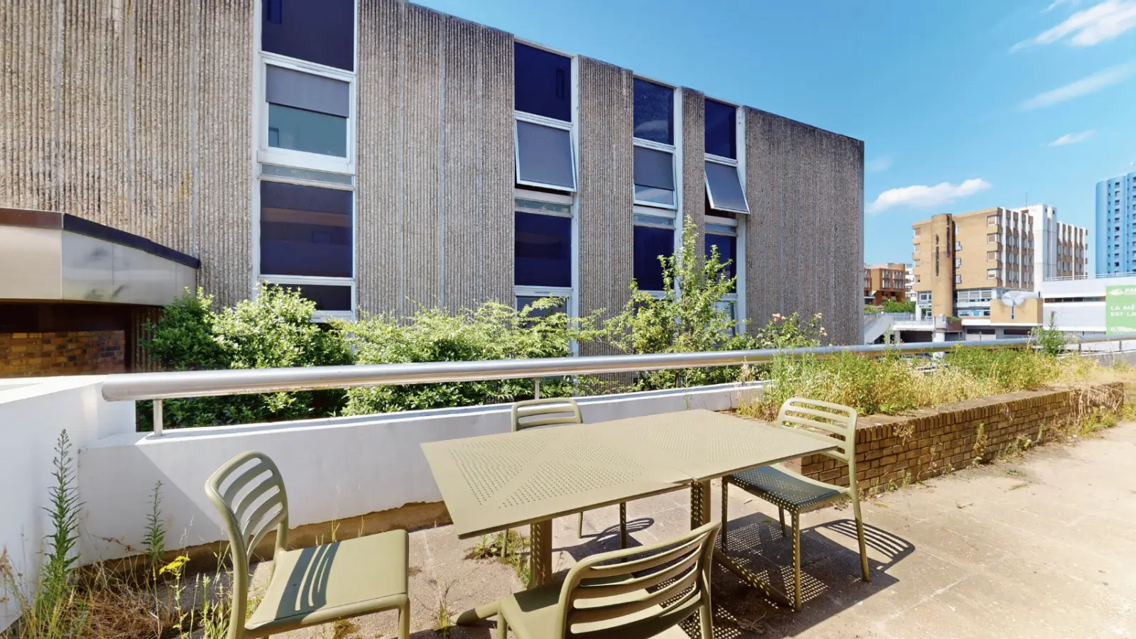 Room Place de la Pergola in Cergy