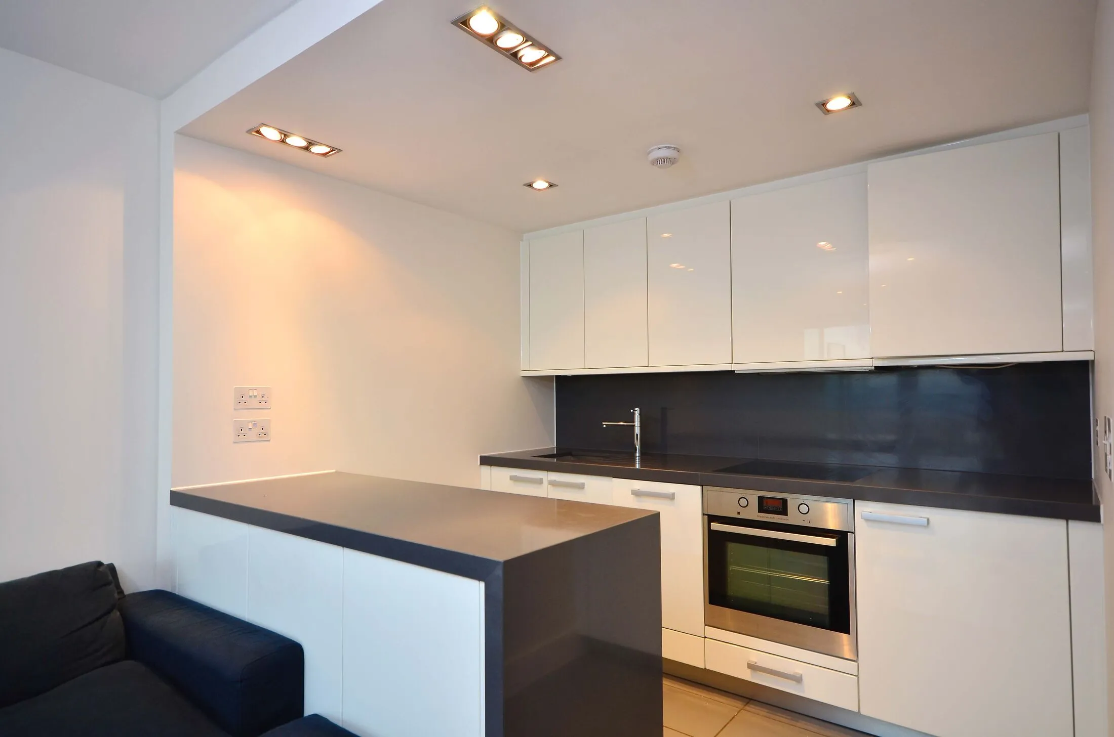 Flat Tabard Street in Greater London