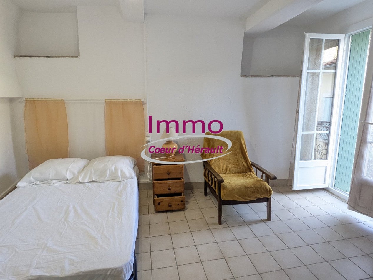 Appartement Rue Rabelais à Péret