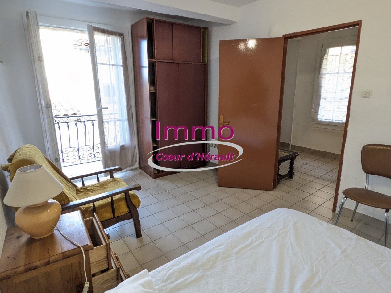 Appartement Rue Rabelais à Péret