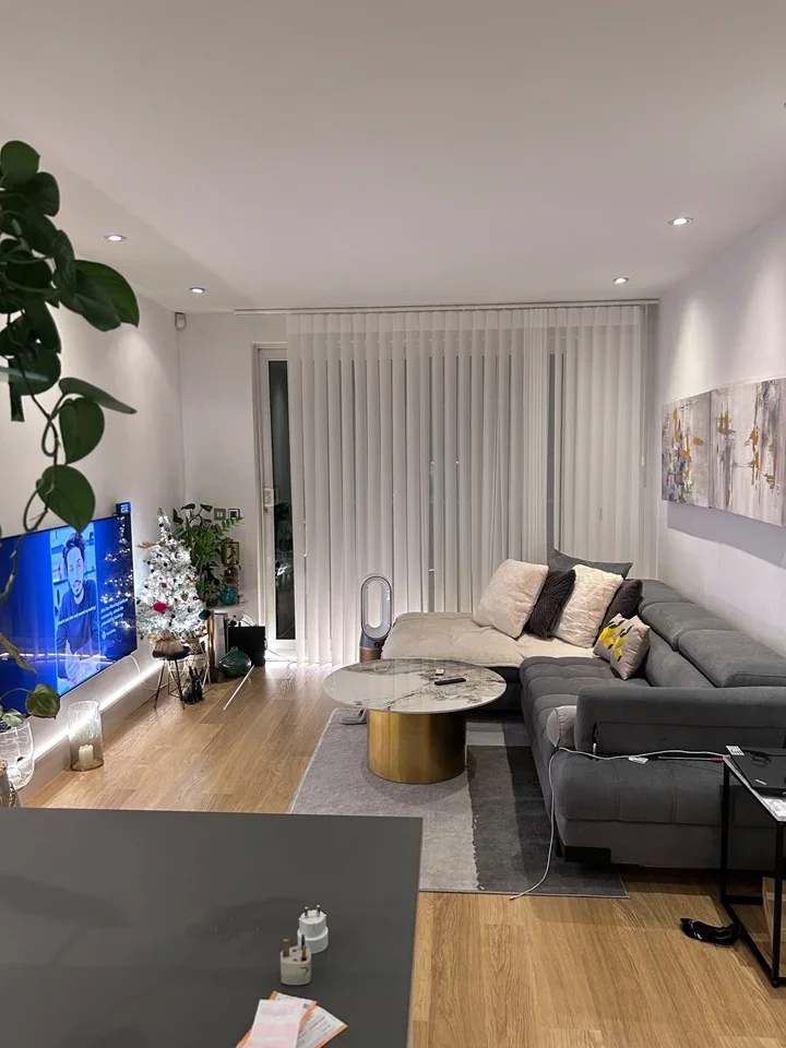 Flat Woodman Mews in Greater London