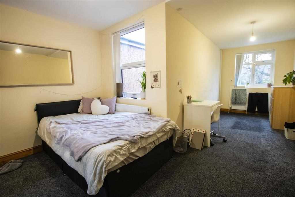 Flat Tiverton Road in Birmingham