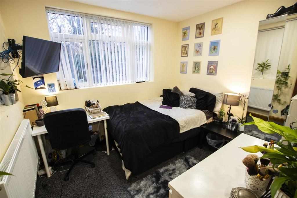 Flat Tiverton Road in Birmingham