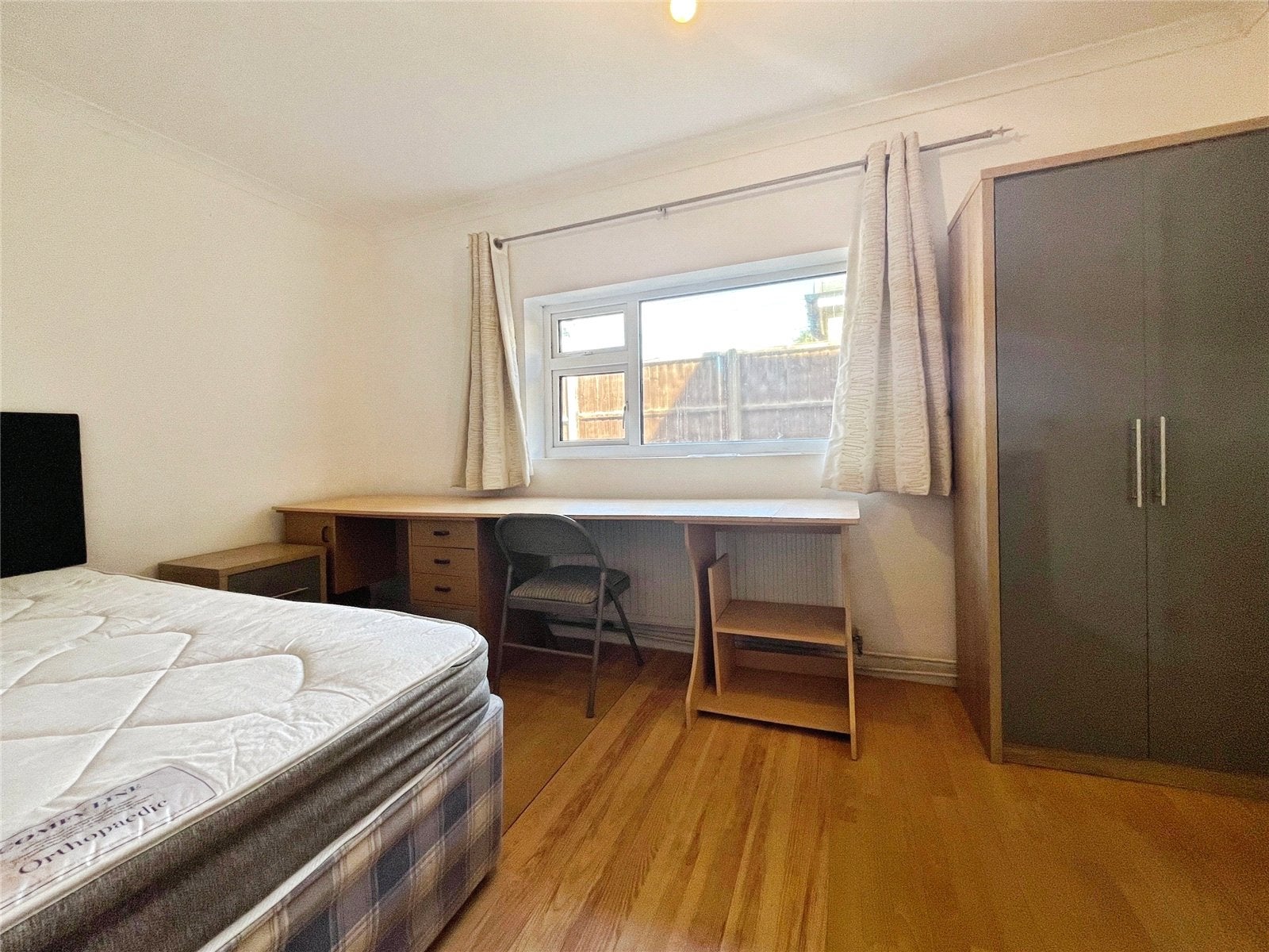 Room Larchwood Drive in Borough of Runnymede