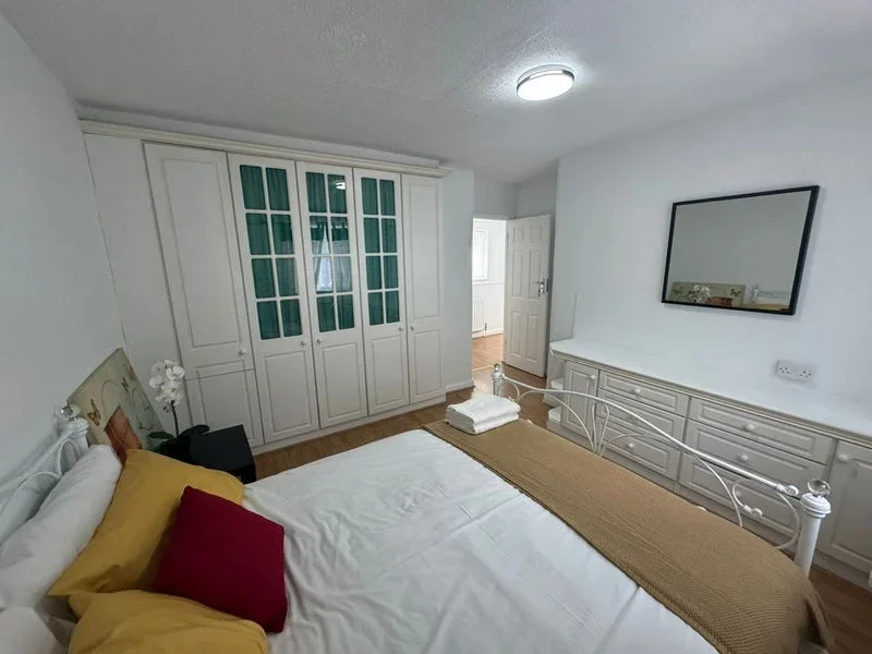 Room Corran Way in South Ockendon