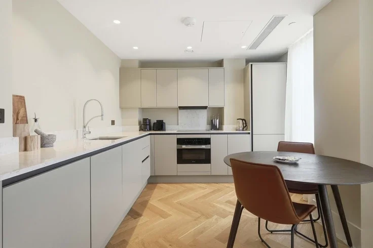 Flat Cheyne Walk in Greater London