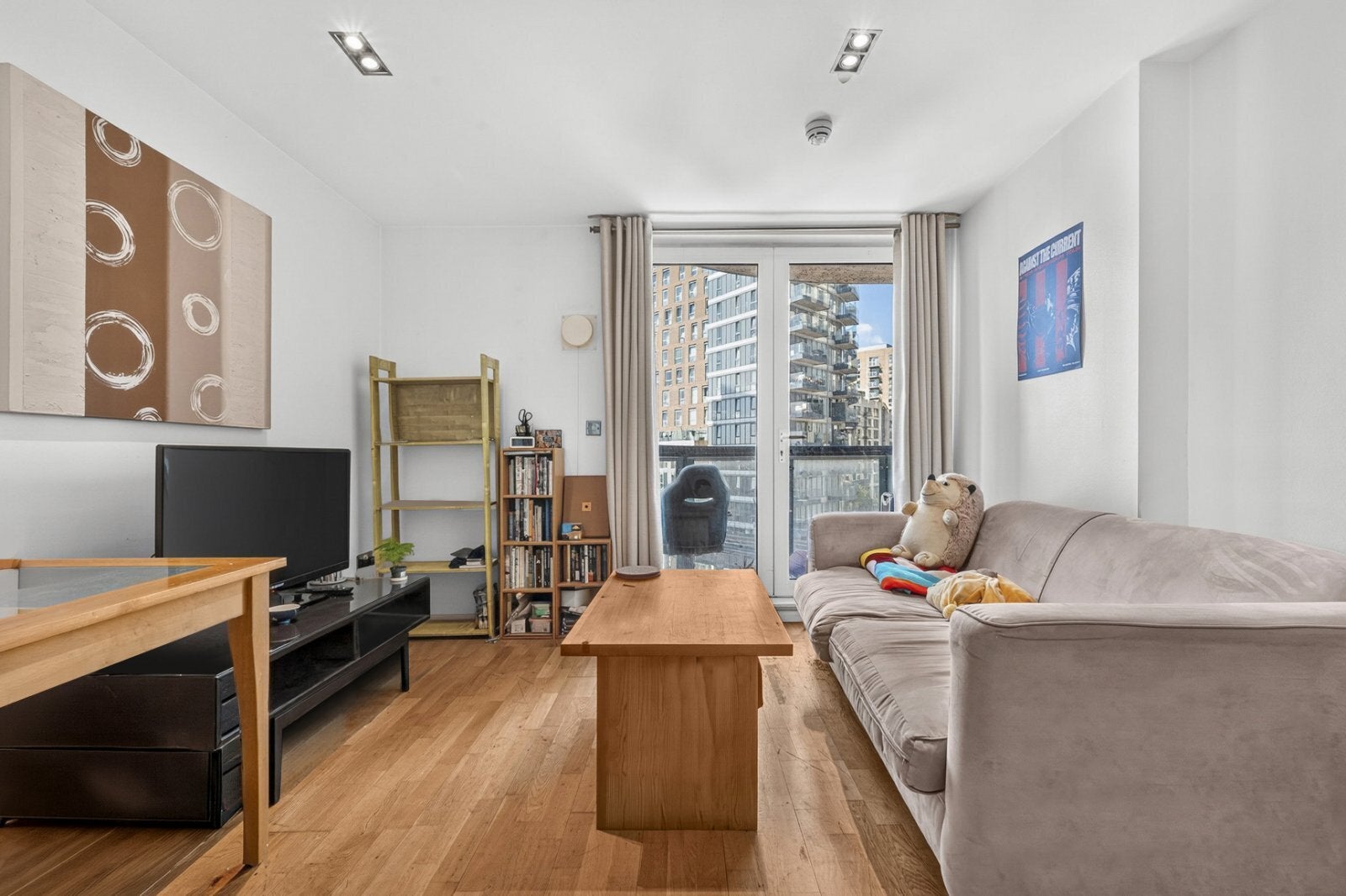 Flat Limeharbour in Greater London